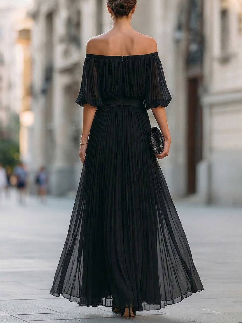 Svart Off-Shoulder Plisserad Chiffon Klänning