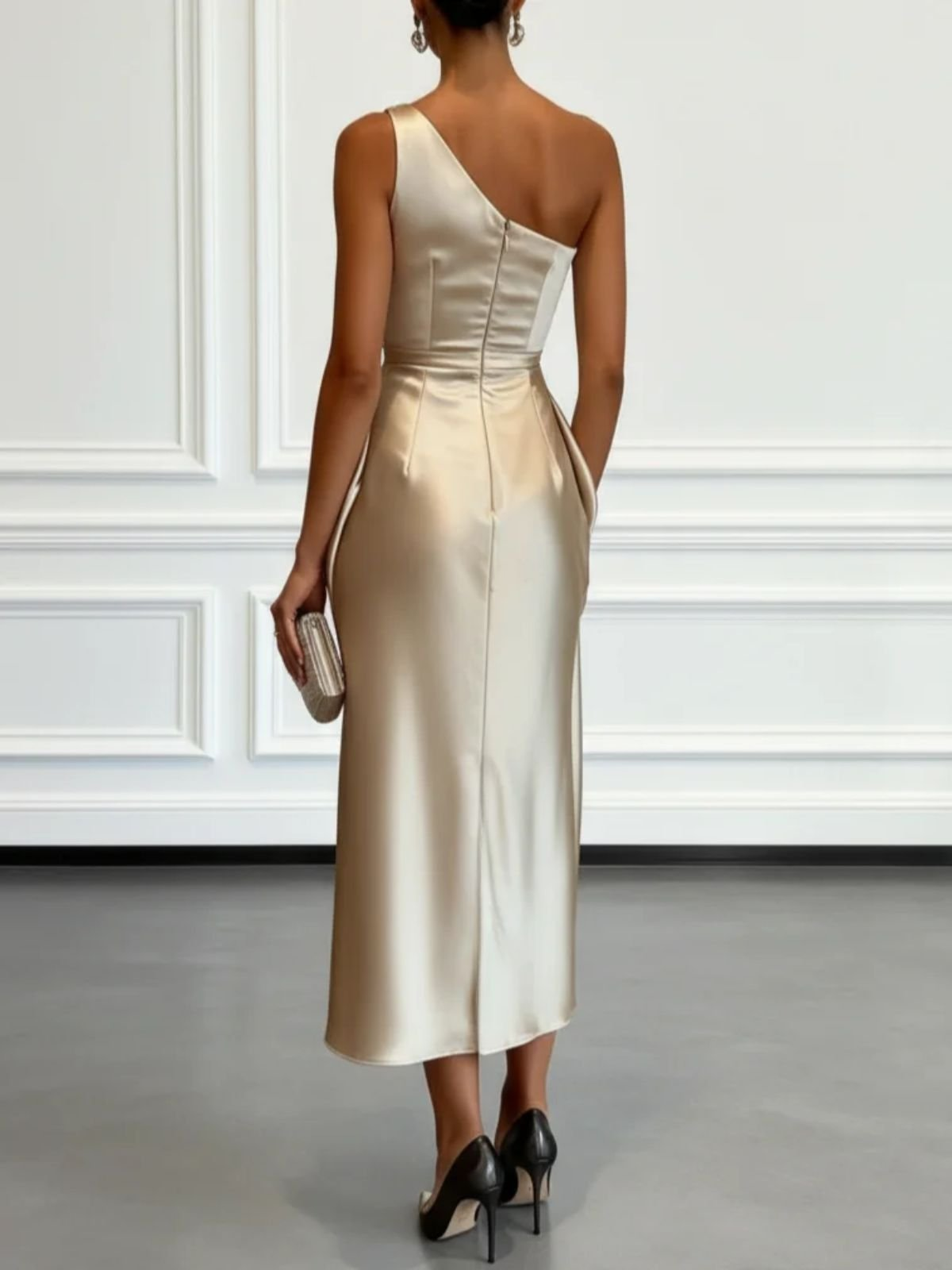 Champagne Satin Enaxlad Ärmlös Klänning