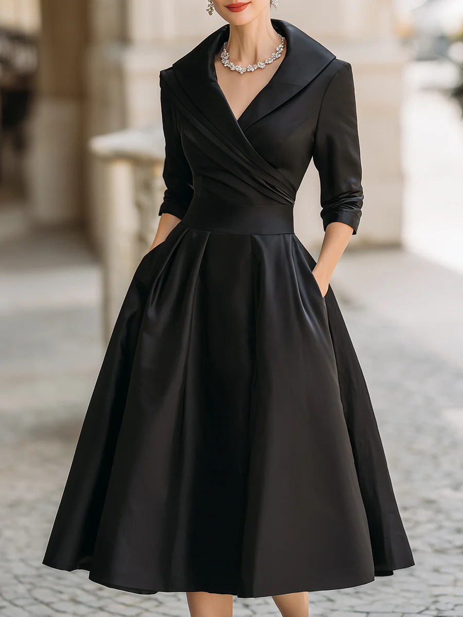 Elegant svart satin plisserad midi-klänning