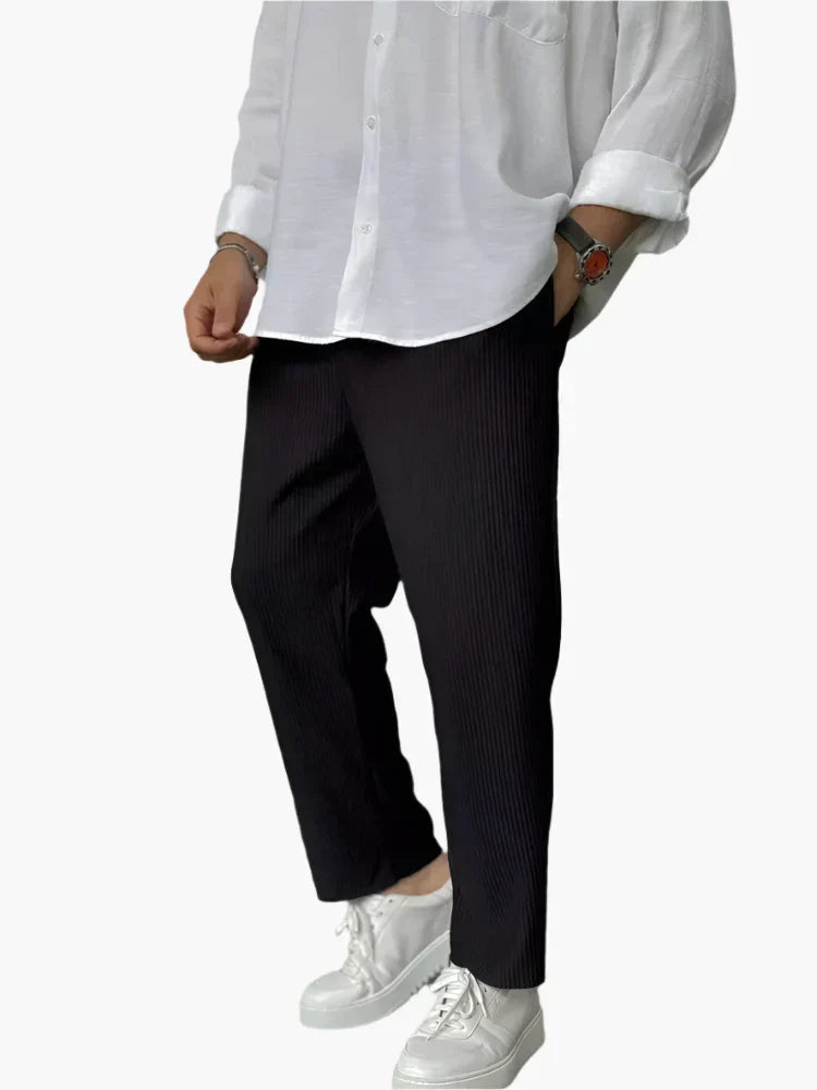 Herren Relax Fit Plissee Byxa – Elegant och Bekväm För Vardags- och Affärslook
